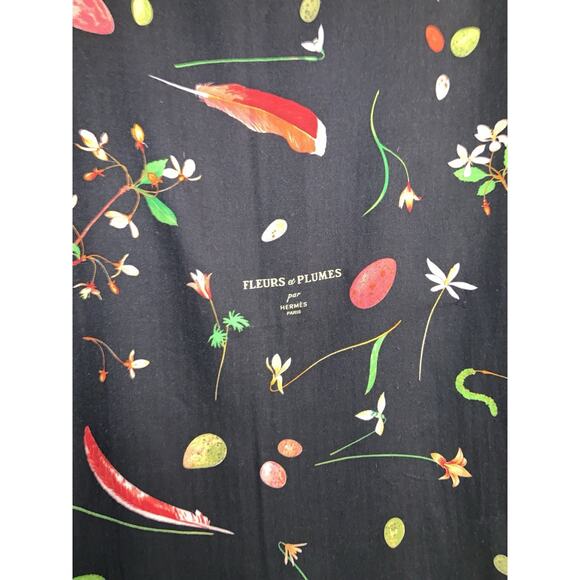 Hermes cashmere silk 54"x54" shawl Fleurs Et Plumes Black Floral 140 cm scarf - Picture 4 of 13